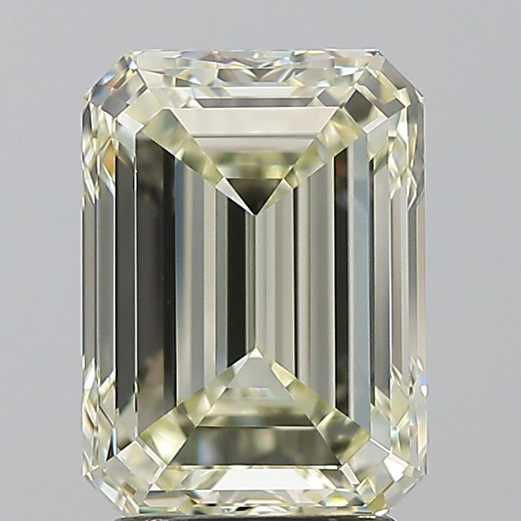 3.01 ct Emerald diamond