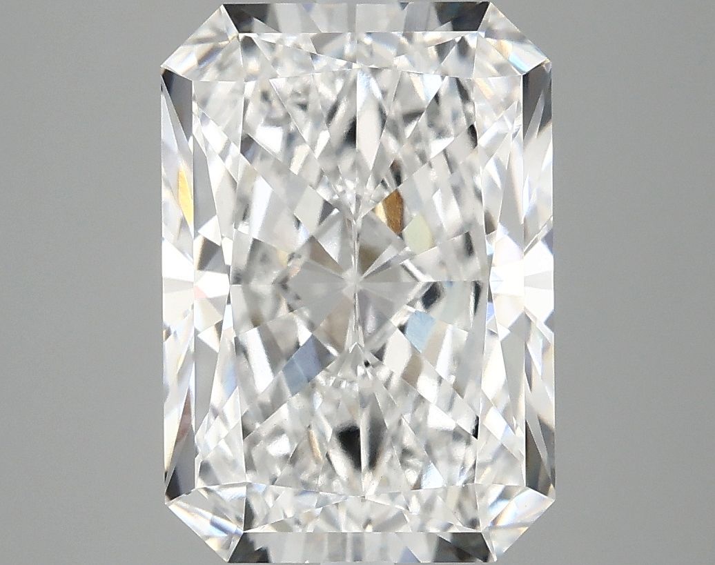 4.87 ct. radiant Lab Grown Diamond front image