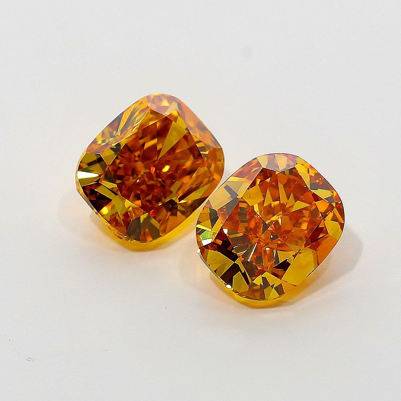 1.01 ct Cushion Modified diamond