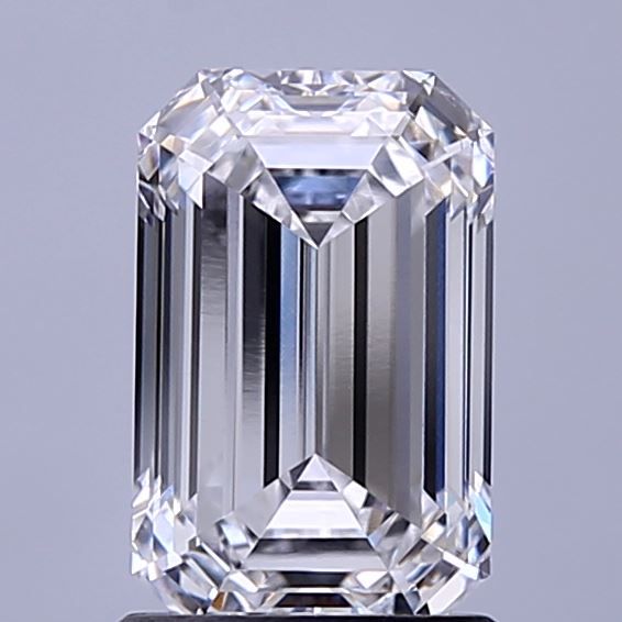1.77 ct. emerald Lab Grown Diamond front image