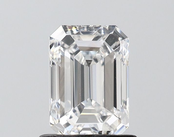 1.00 ct. emerald Lab Grown Diamond front image