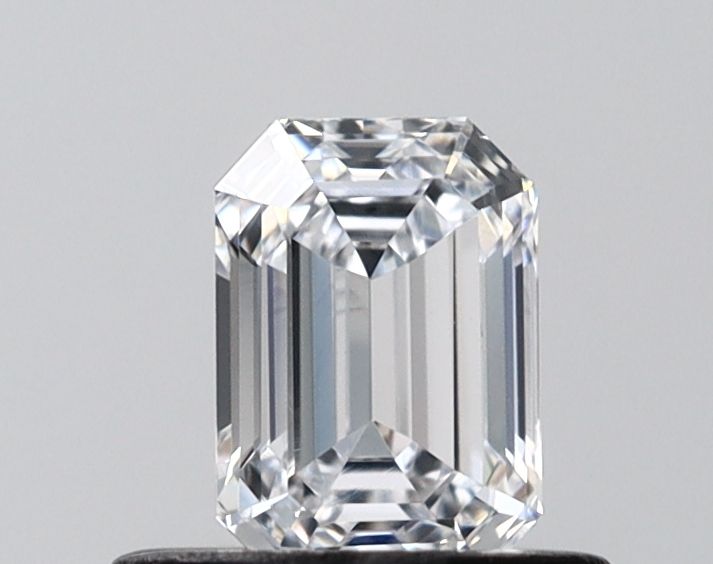 0.51 ct lab-grown Emerald Diamond