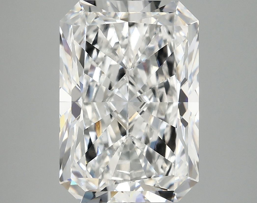 4.88 ct. radiant Lab Grown Diamond front image