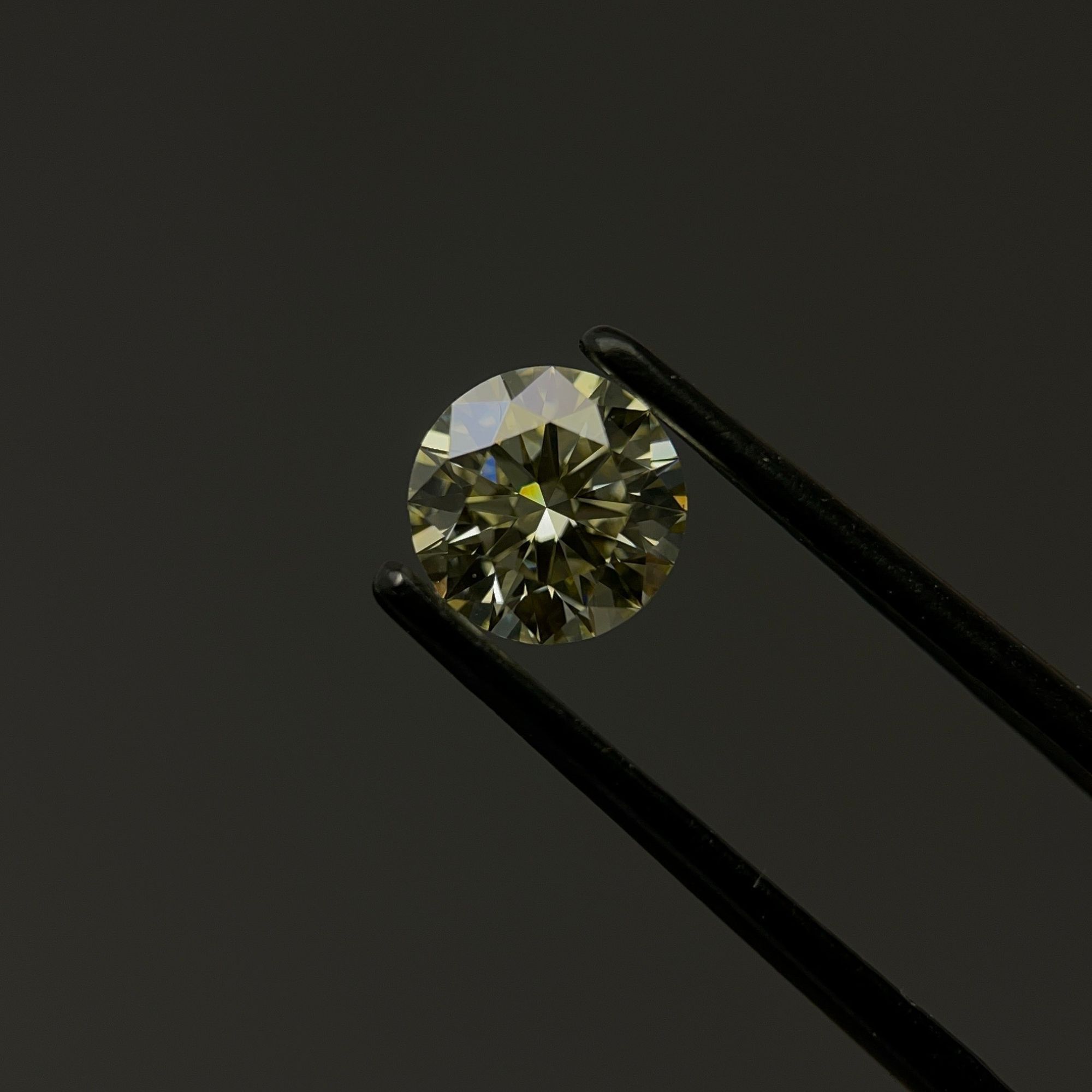 1.10 ct. round Lab Grown Diamond front image