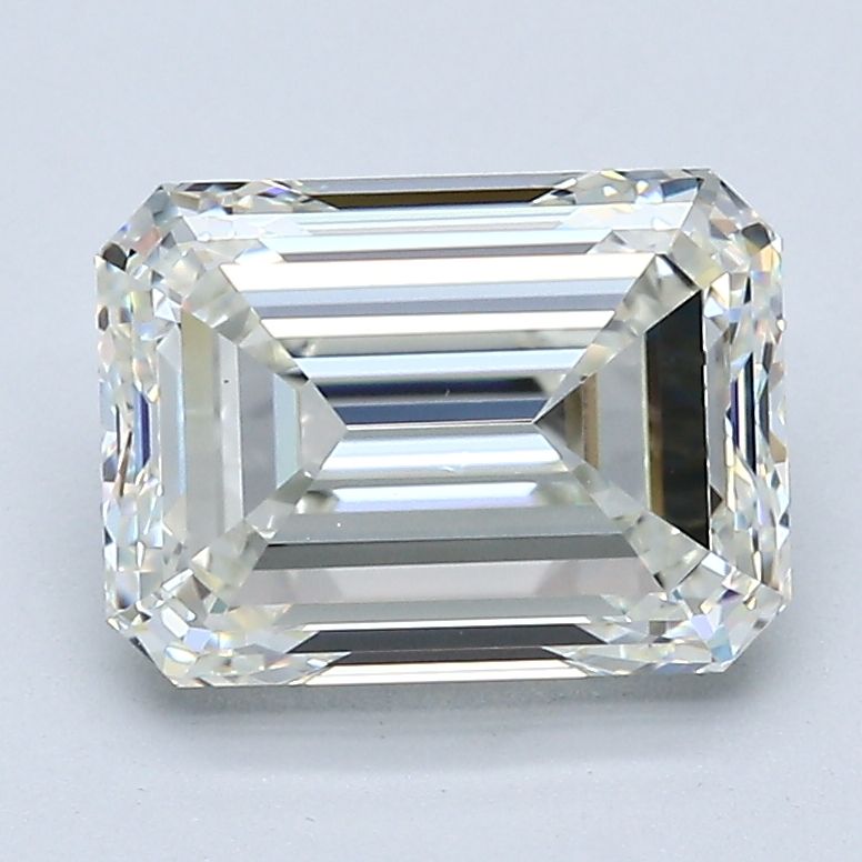 3.01 ct Emerald diamond