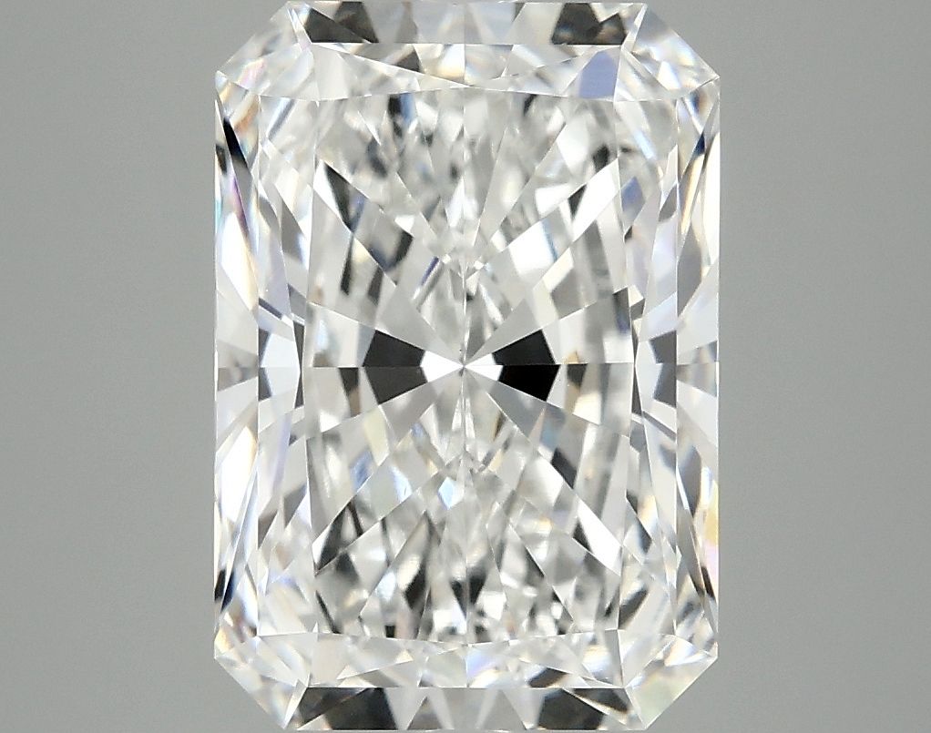 4.74 ct. radiant Lab Grown Diamond front image