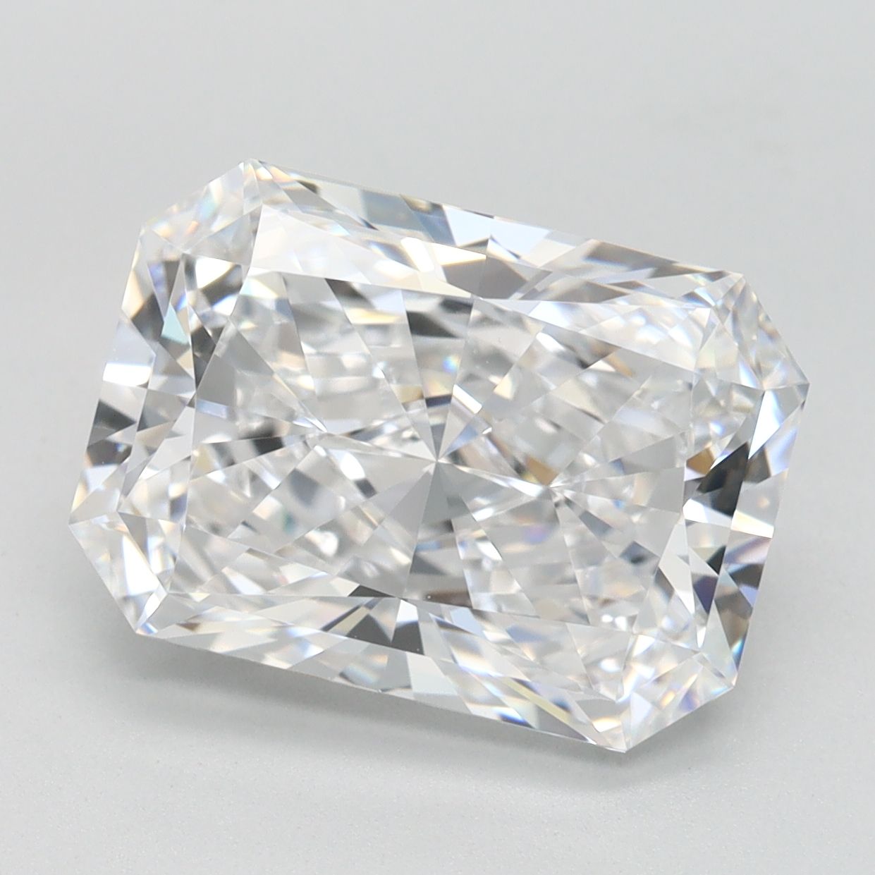 4.30 ct. radiant Lab Grown Diamond front image