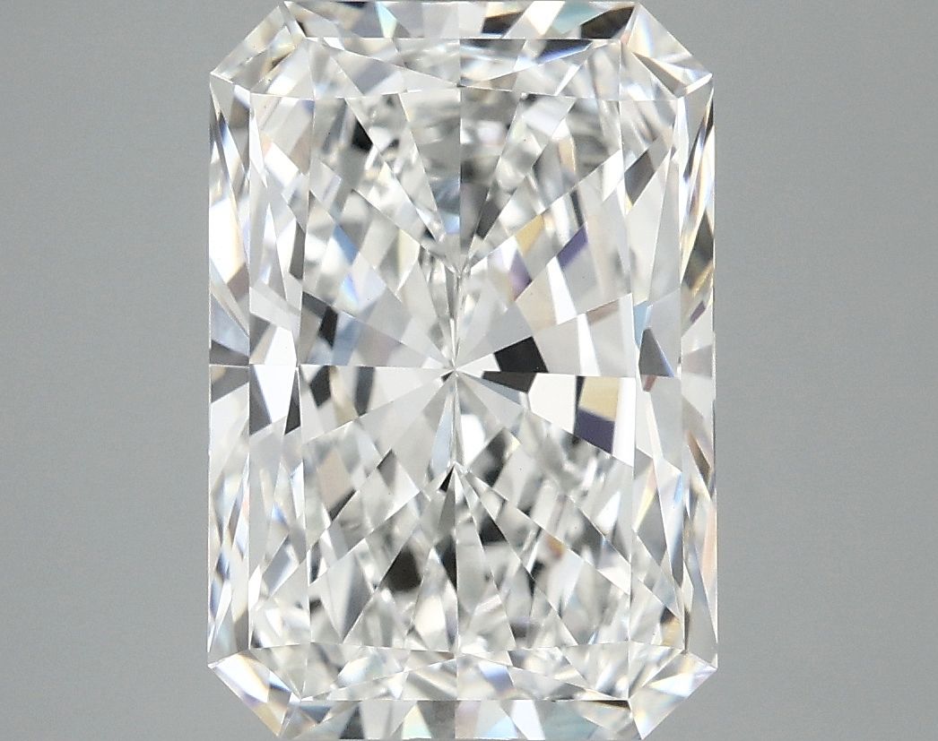 4.76 ct. radiant Lab Grown Diamond front image