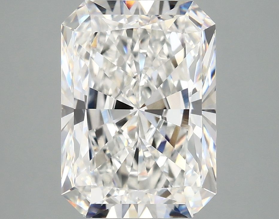 3.82 ct. radiant Lab Grown Diamond front image