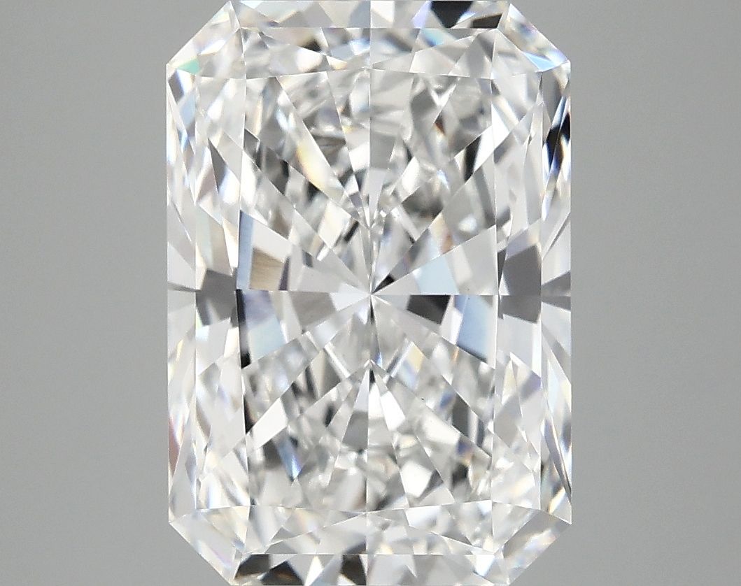 4.89 ct. radiant Lab Grown Diamond front image