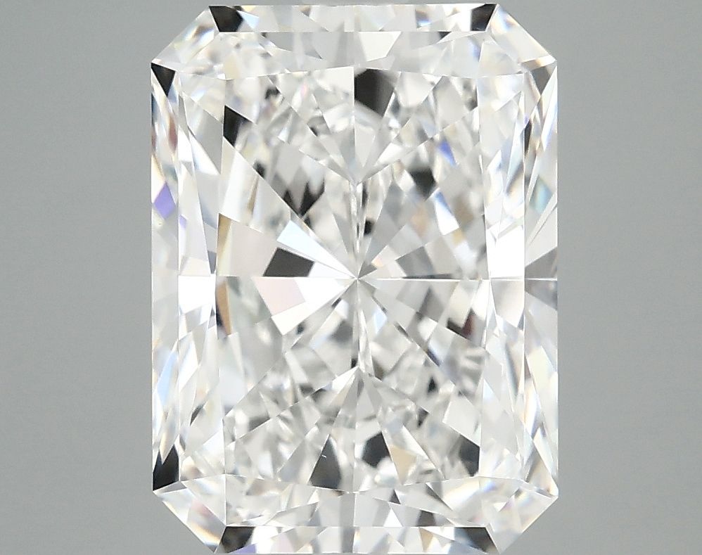 4.87 ct. radiant Lab Grown Diamond front image