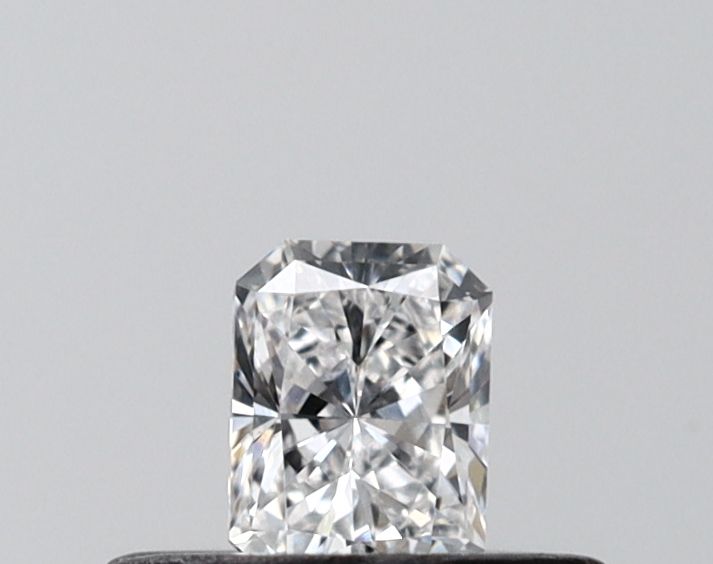 0.23ct Radiant diamond