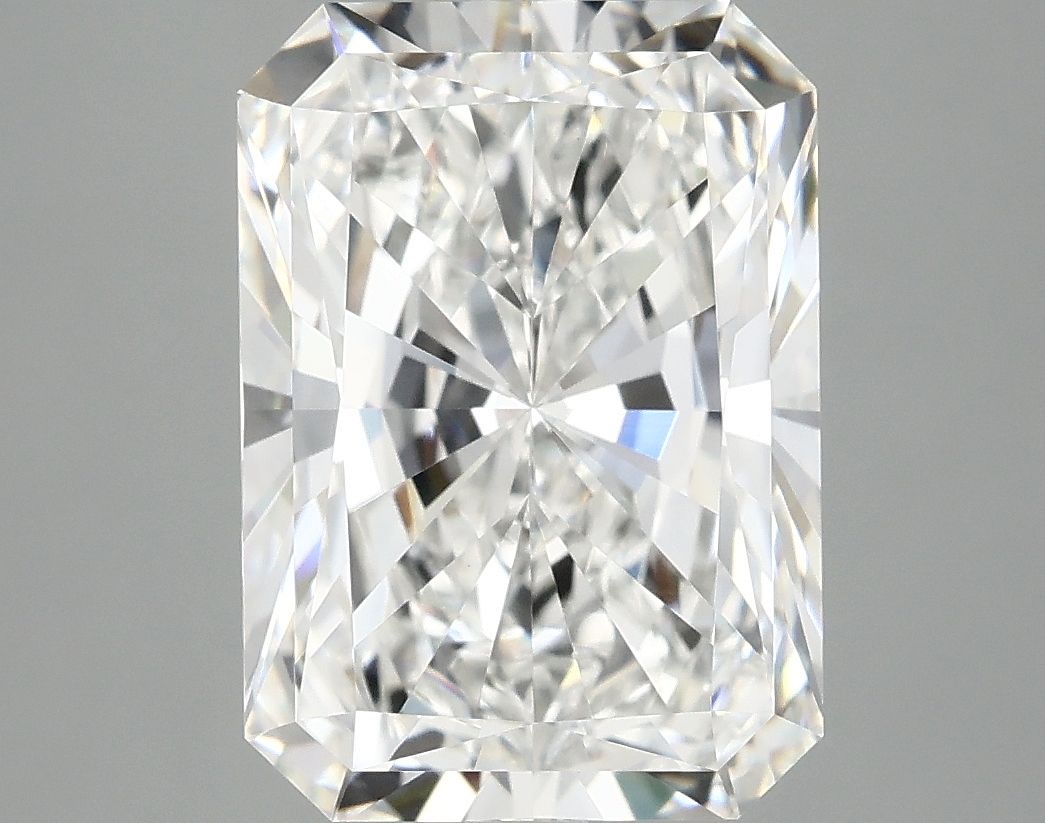 4.88 ct. radiant Lab Grown Diamond front image