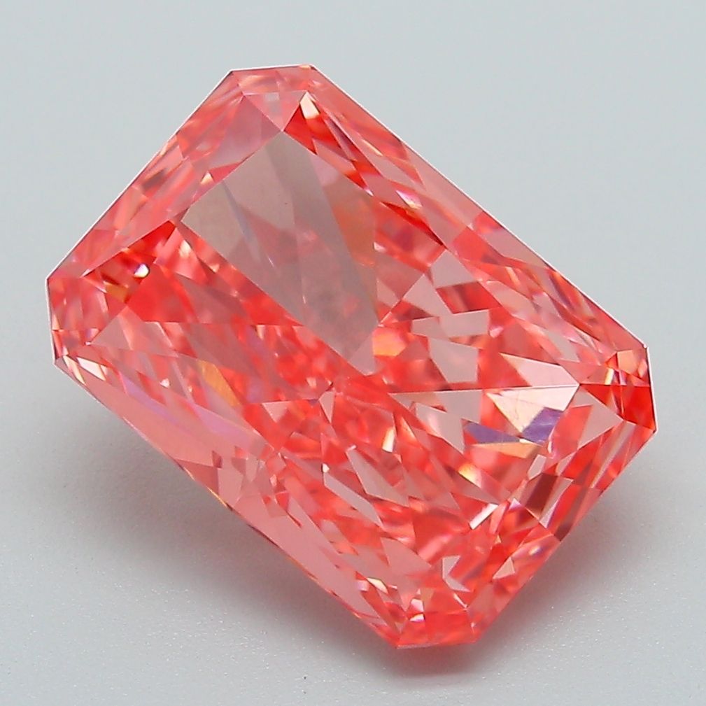 4.66 ct. radiant Lab Grown Diamond front image
