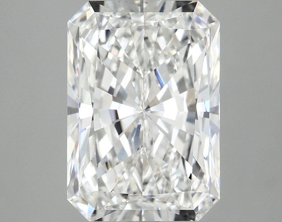 3.94 ct. radiant Lab Grown Diamond front image