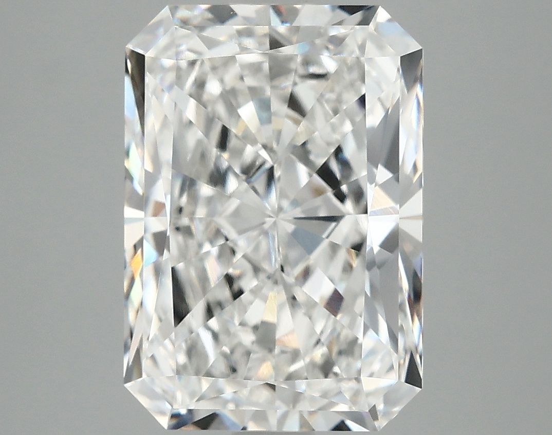 4.92 ct. radiant Lab Grown Diamond front image