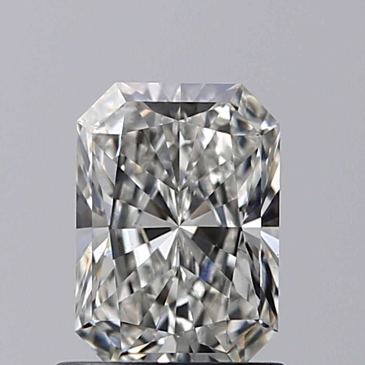 0.92 ct. radiant Lab Grown Diamond front image