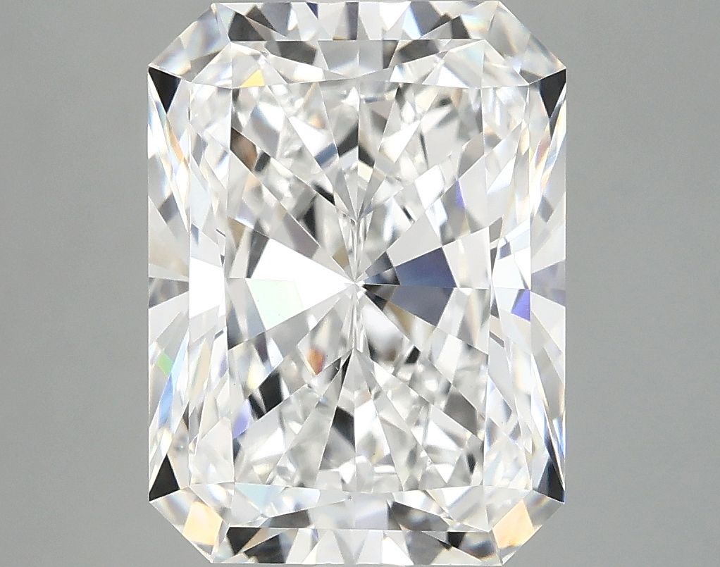 4.94 ct. radiant Lab Grown Diamond front image