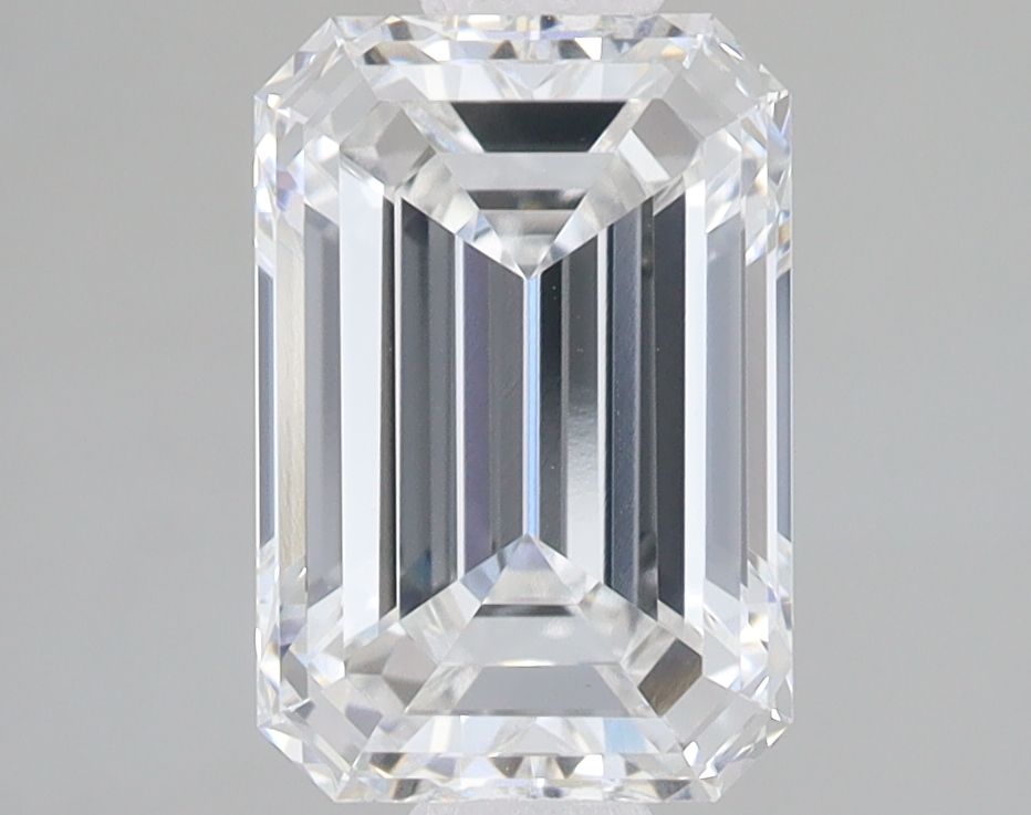 2.50 ct. emerald Lab Grown Diamond front image