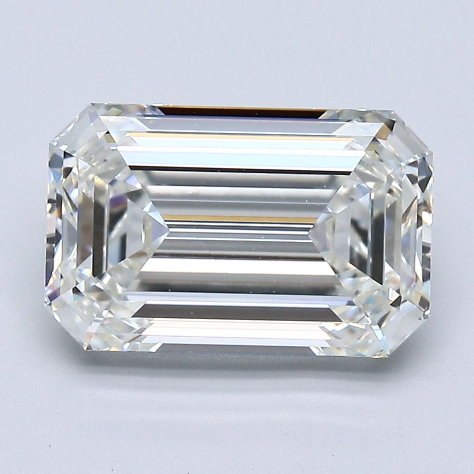 3.58 ct Emerald diamond
