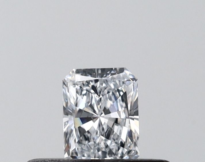 0.22ct Radiant diamond