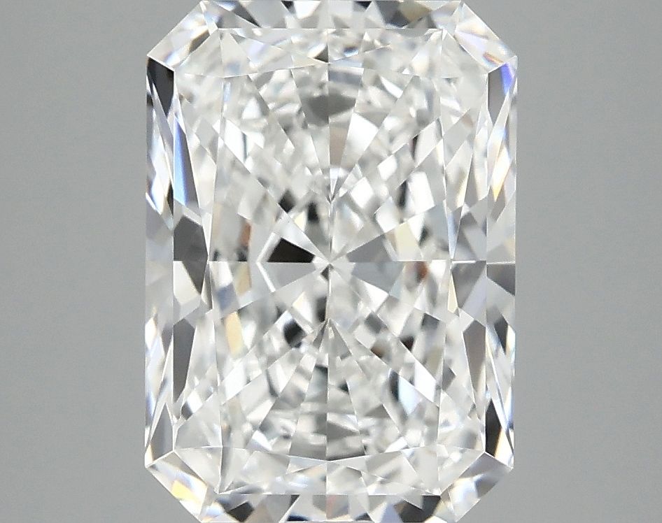 3.82 ct. radiant Lab Grown Diamond front image