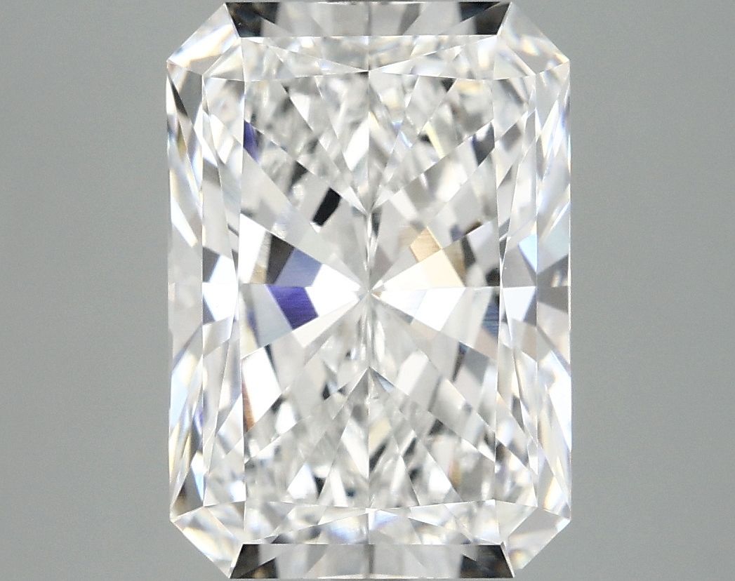 4.99 ct. radiant Lab Grown Diamond front image