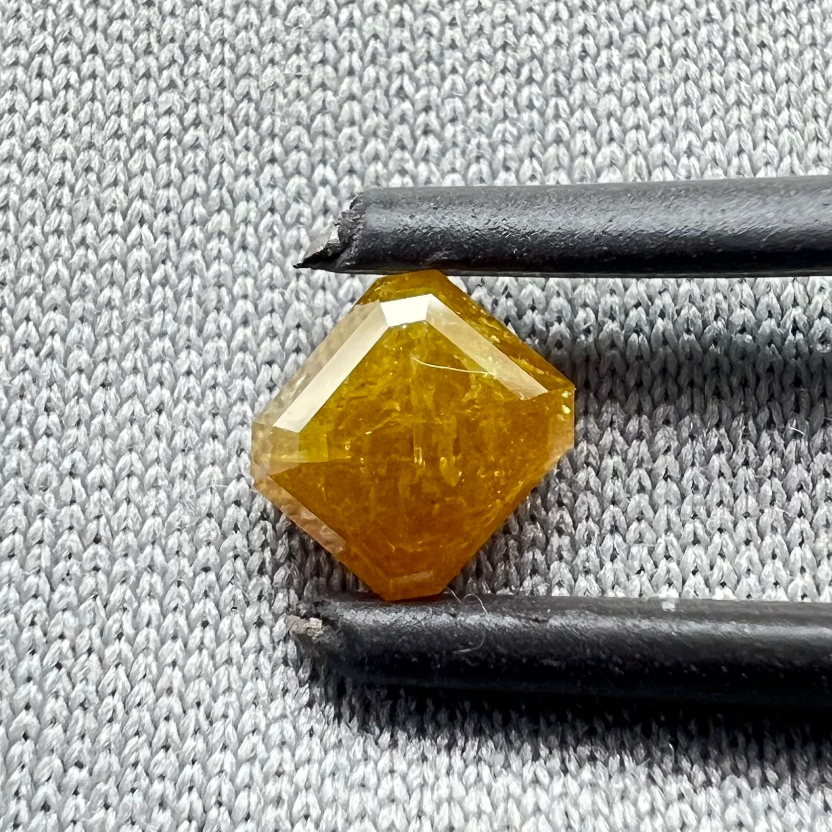 1.02ct Asscher YELLOW I1