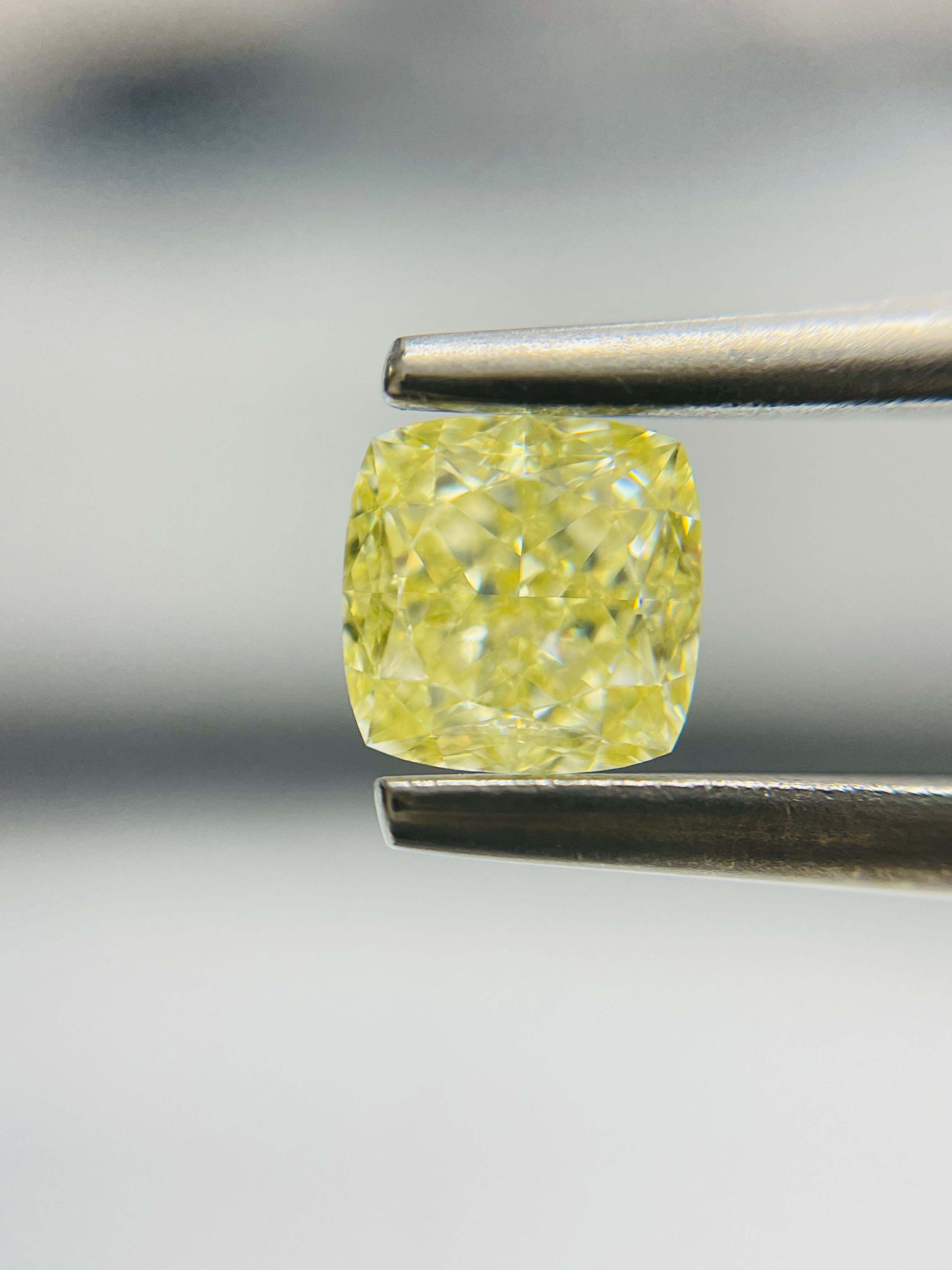 1.25 Carat Cushion modified Diamond Fancy Light Yellow VVS1