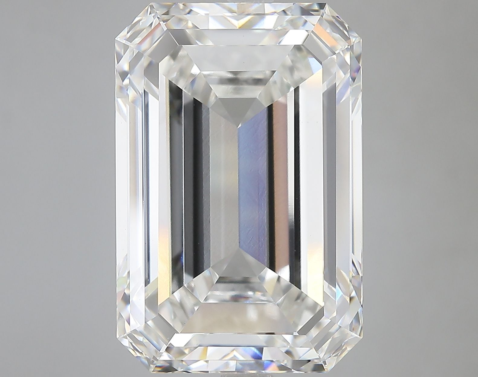 15.53 ct. emerald Lab Grown Diamond front image
