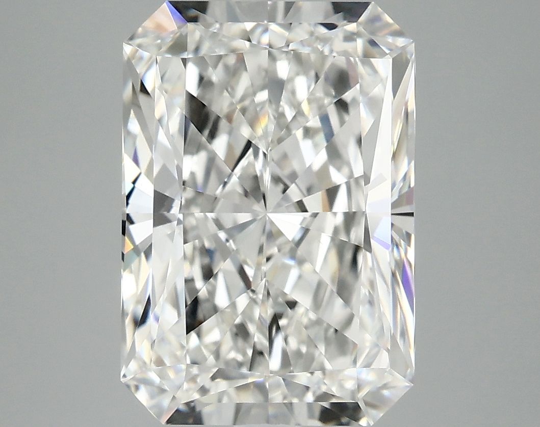 4.94 ct. radiant Lab Grown Diamond front image