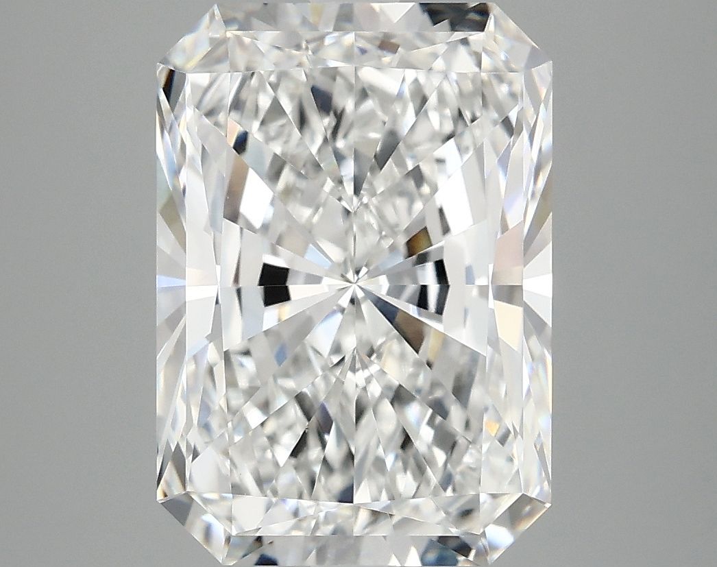 4.88 ct. radiant Lab Grown Diamond front image