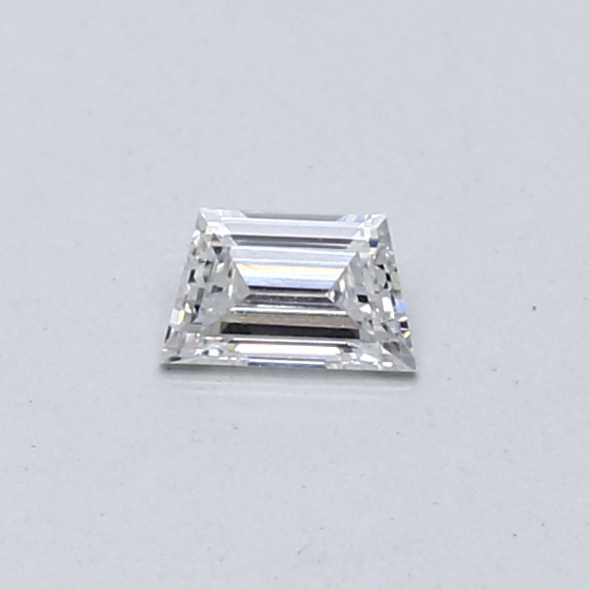 0.20ct Trapezoid F VVS2