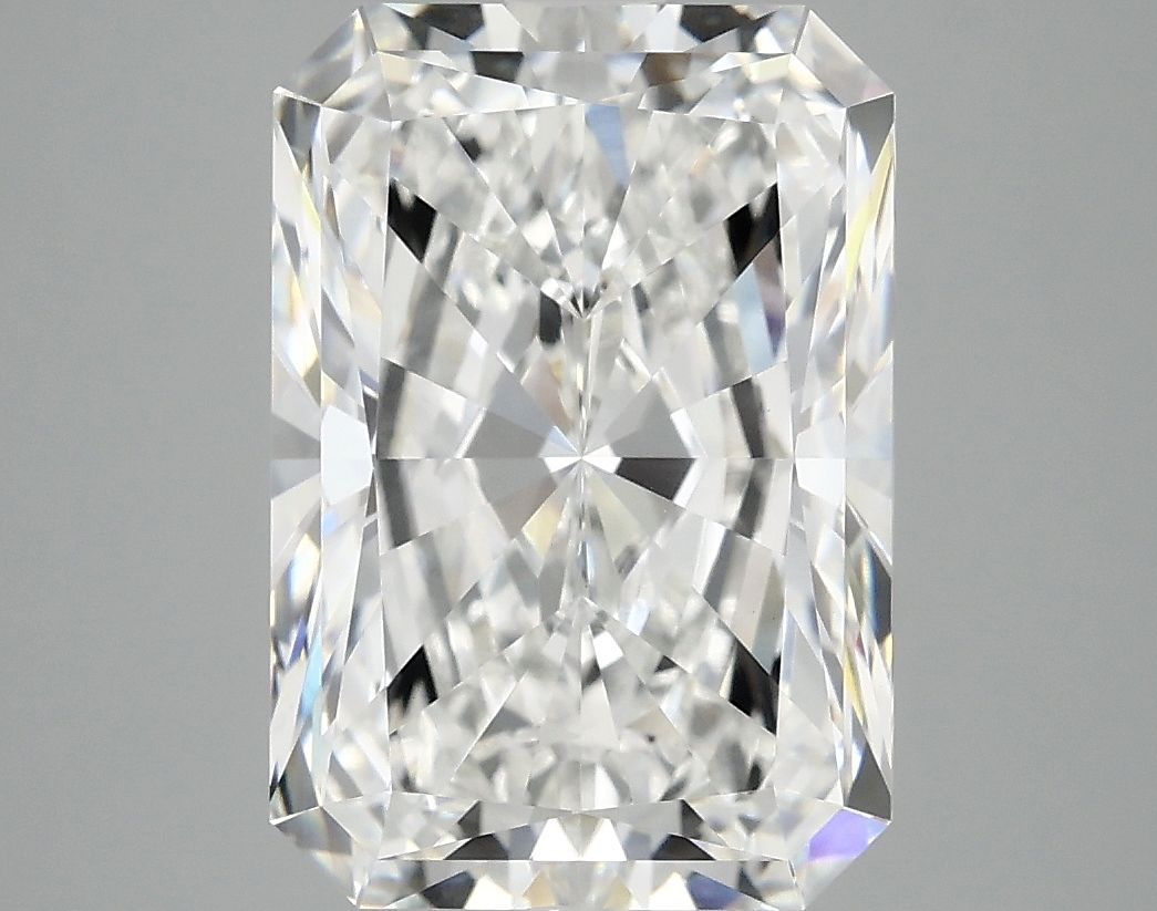 4.86 ct. radiant Lab Grown Diamond front image