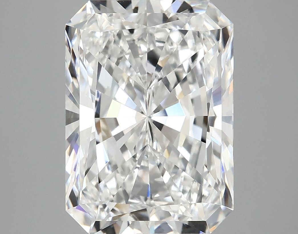 4.94 ct. radiant Lab Grown Diamond front image