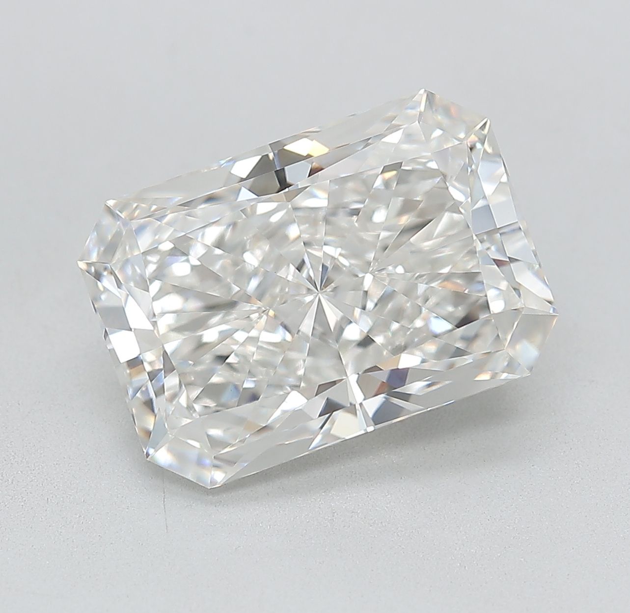 5.56 ct. radiant Lab Grown Diamond front image