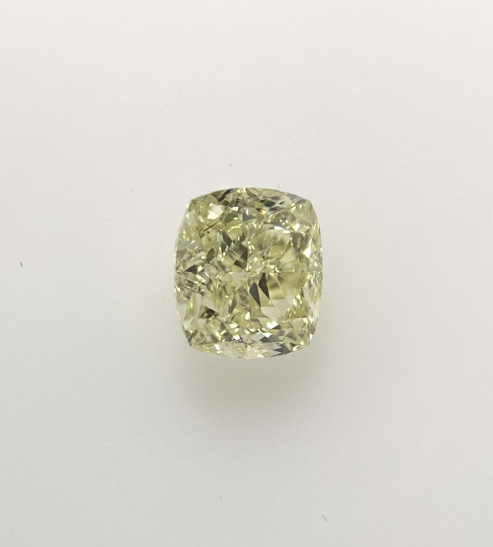 1.22 Carat Cushion brilliant Diamond Yellow VVS1