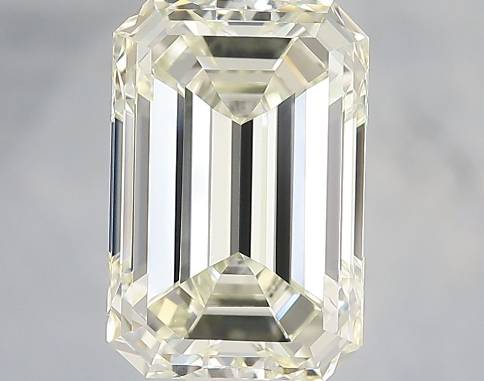 2.49 ct Emerald diamond