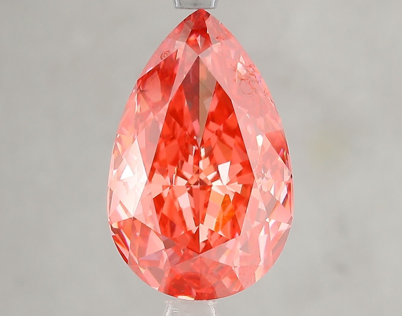 5.11 carat fancy vivid red VS2 EX Cut IGI pear diamond