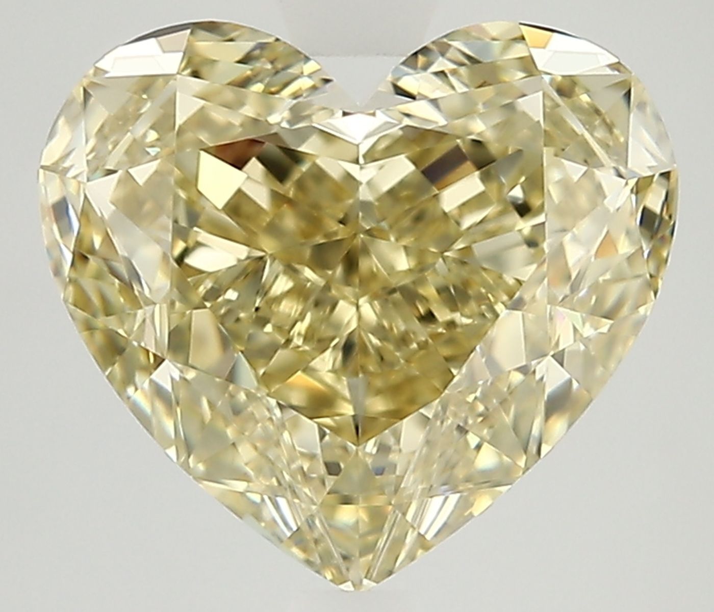 3.71 ct Heart diamond
