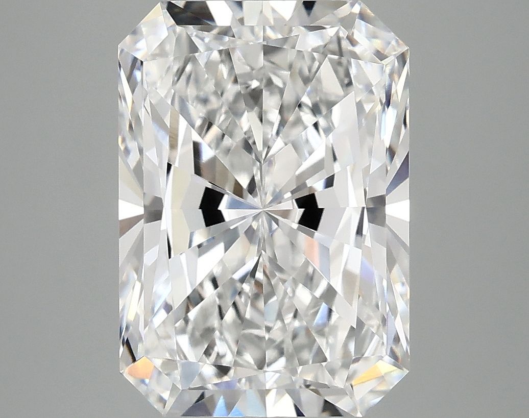 4.96 ct. radiant Lab Grown Diamond front image