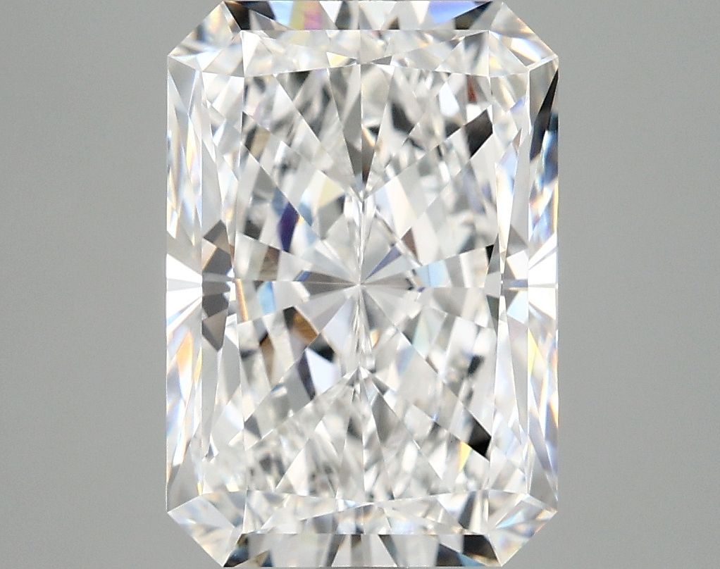 4.94 ct. radiant Lab Grown Diamond front image