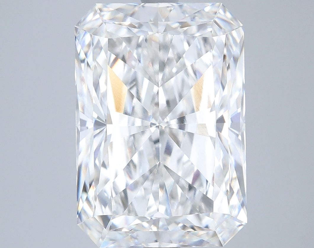 5.57 ct. radiant Lab Grown Diamond front image