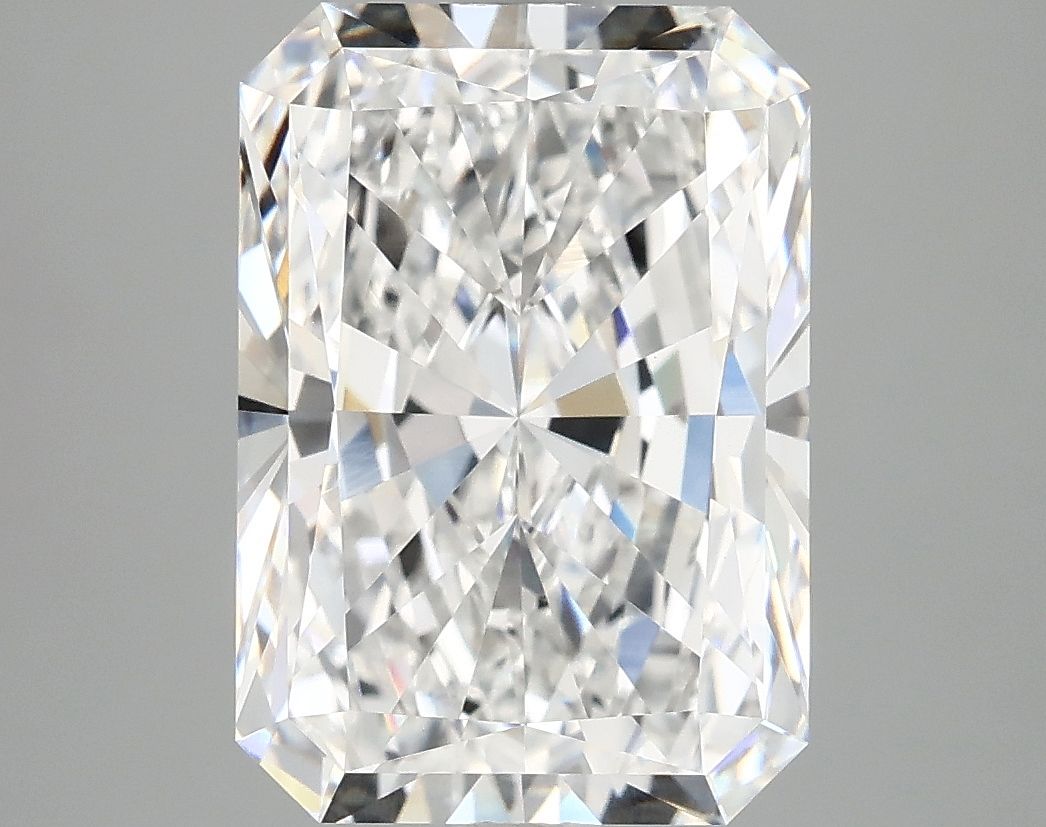 4.90 ct. radiant Lab Grown Diamond front image