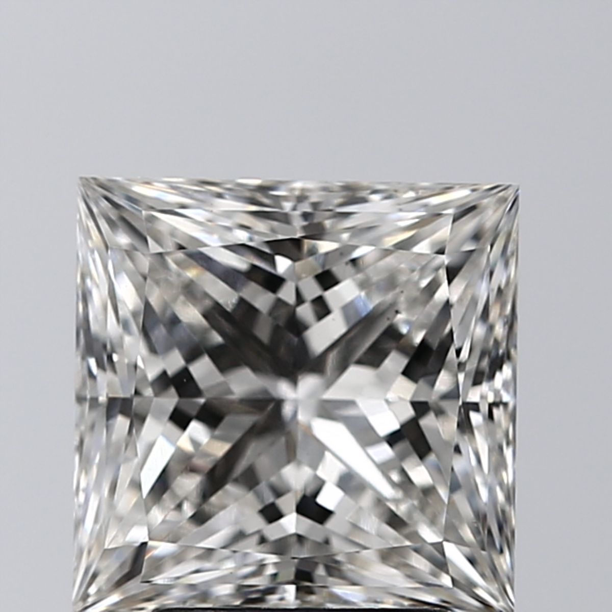 2.81 ct. princess Denise Side Emerald Ring in 18kt yellow gold diamond image