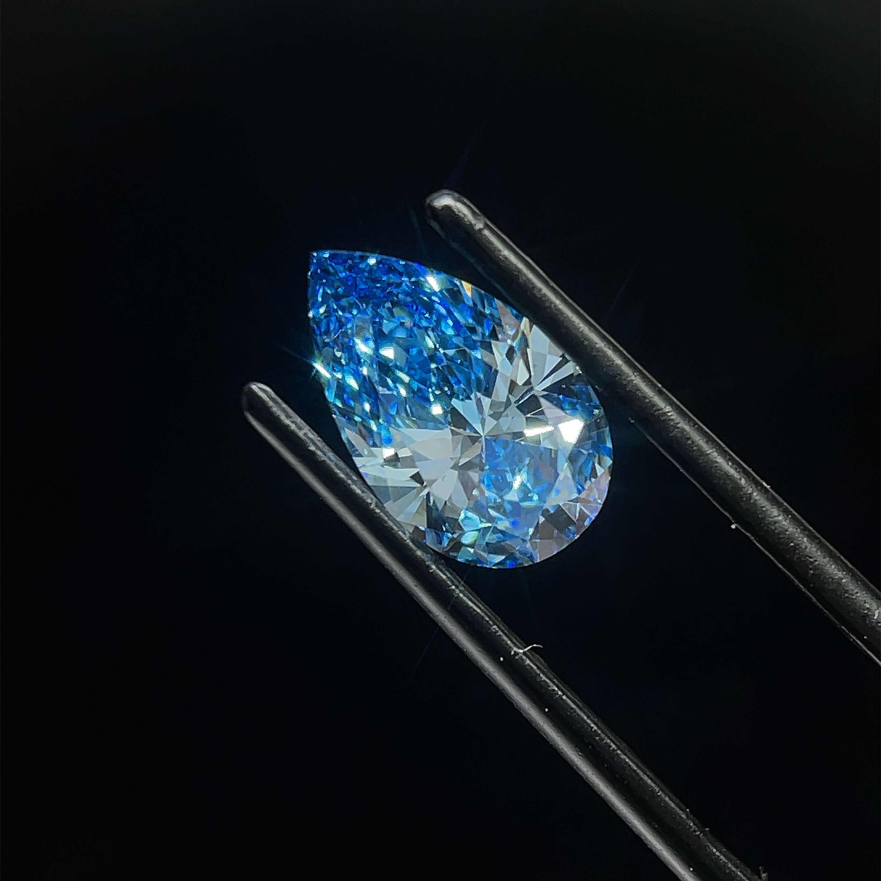 1.76 ct. pear Lab Grown Diamond front image