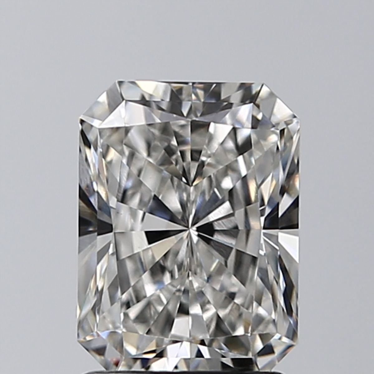1.70 ct. radiant Lab Grown Diamond front image