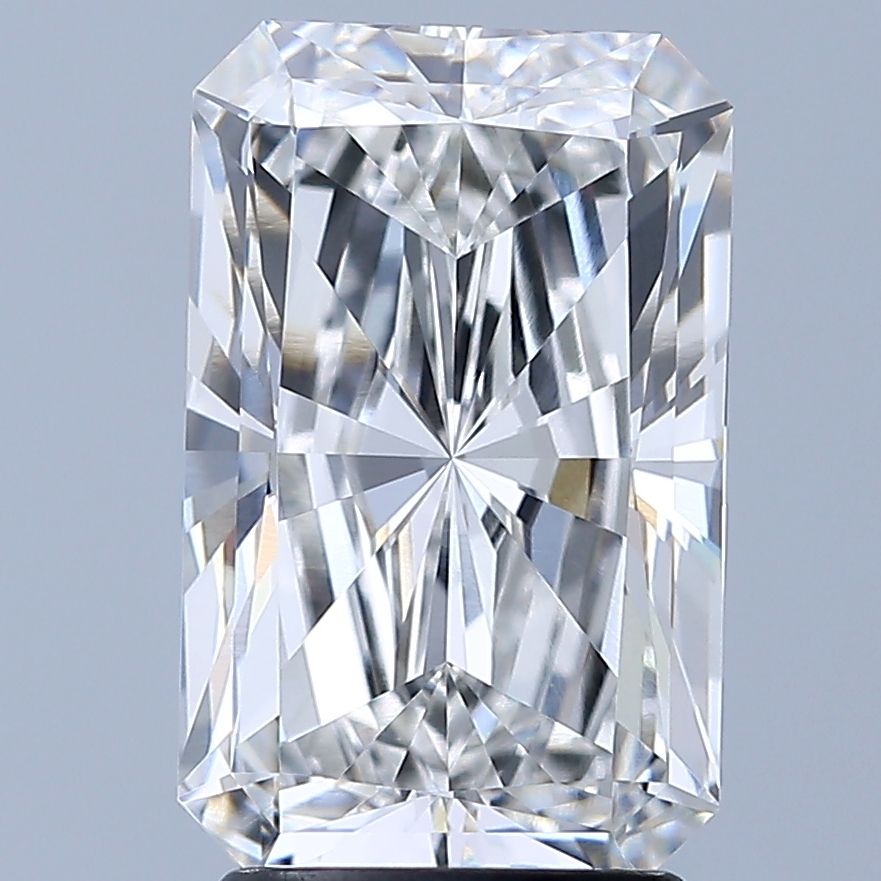 2.70 ct. radiant Lab Grown Diamond front image