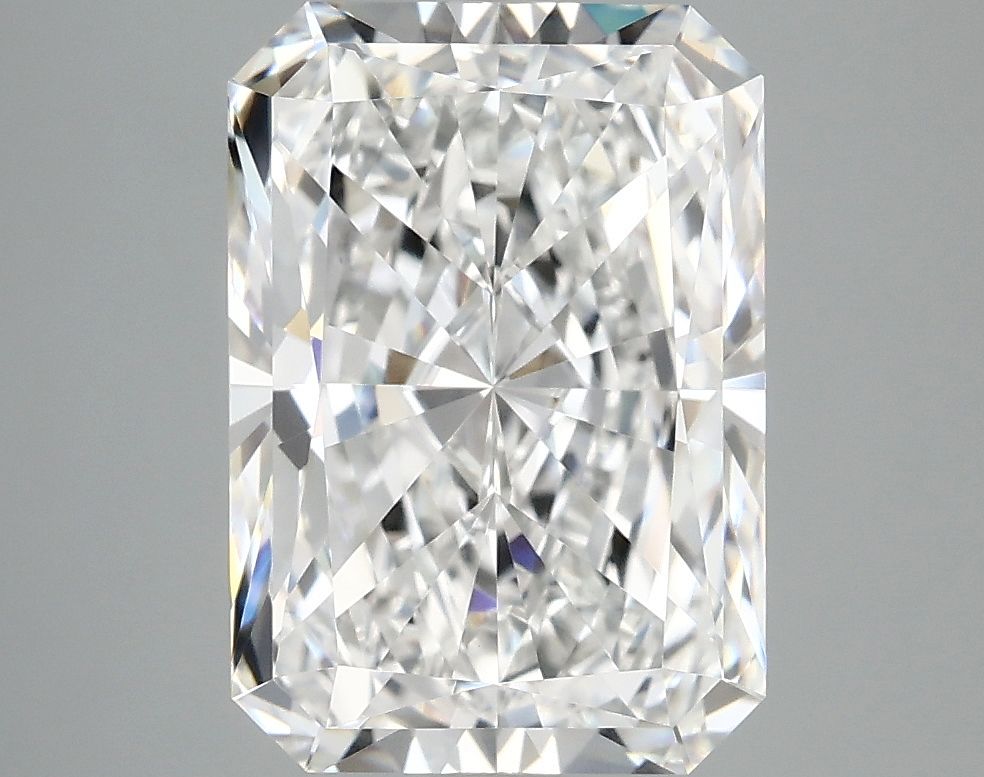 4.19 ct. radiant Lab Grown Diamond front image