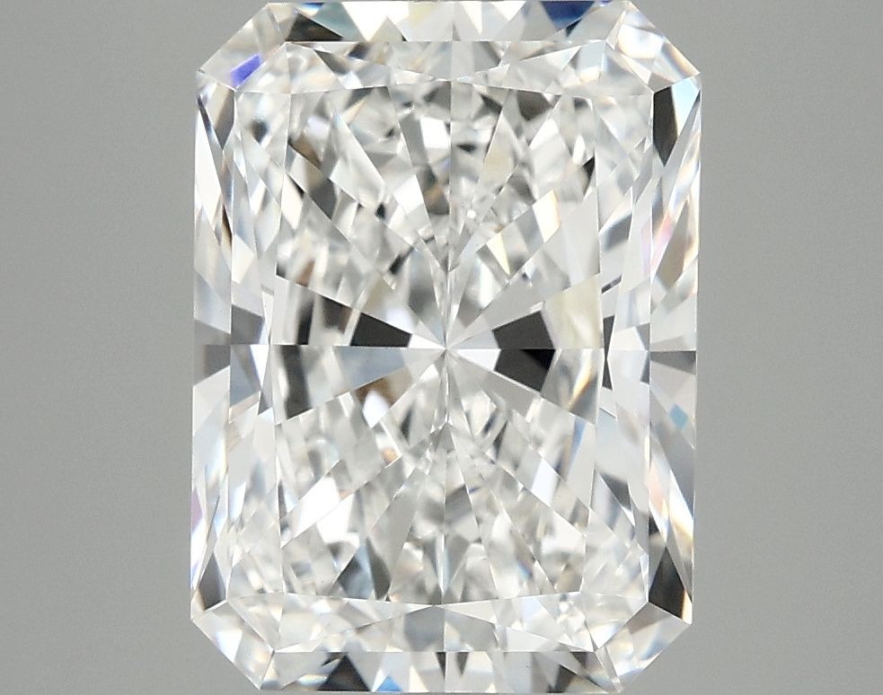 4.77 ct. radiant Lab Grown Diamond front image